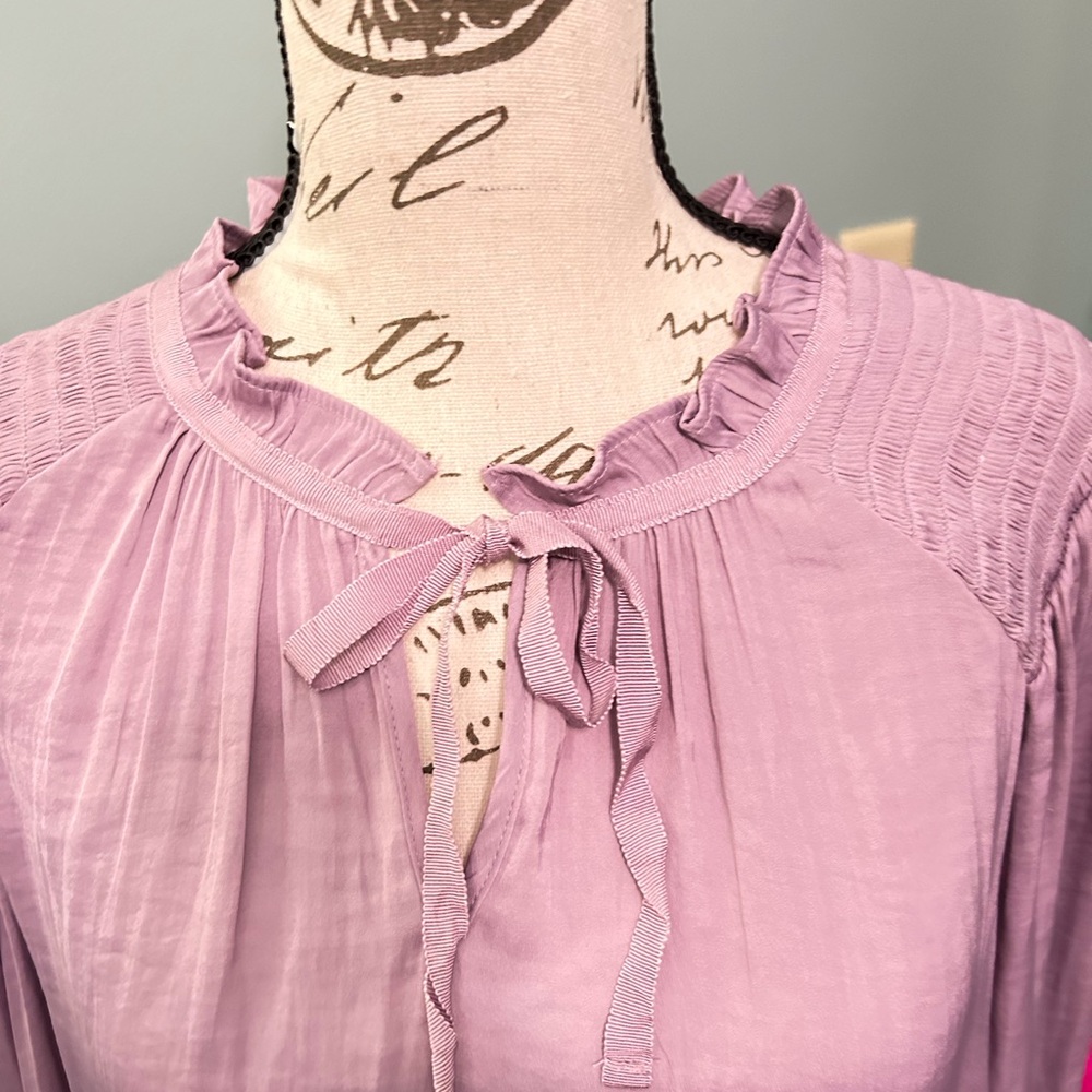 Simply Vera Vera Wang womens blouse XLP NWOT beautiful details shirt work